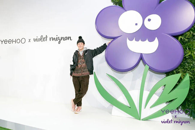 陳冠希主理Violet Mignon的搞怪花朵logo.jpg