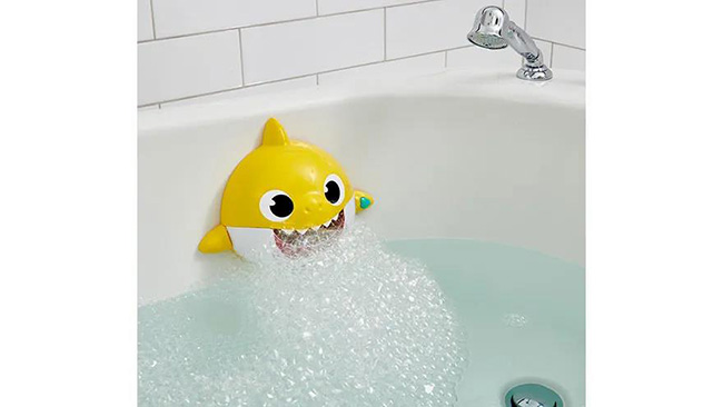 Pinkfong Baby Shark Singing Bath Time Bubble Maker.jpg