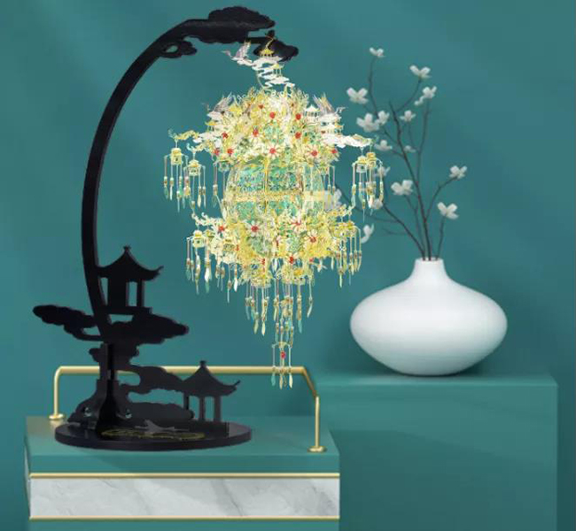 葡萄花鸟纹银香囊.jpg