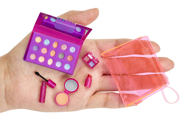 MGAEntertainment_BratzMiniCosmetics.jpg