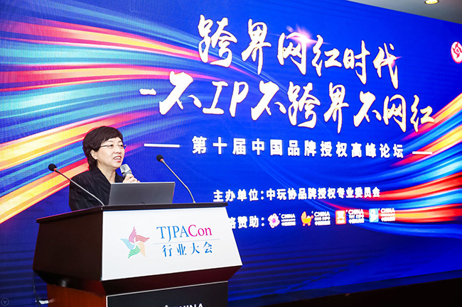 vbox8183_DY4W2398_091722_small.JPG