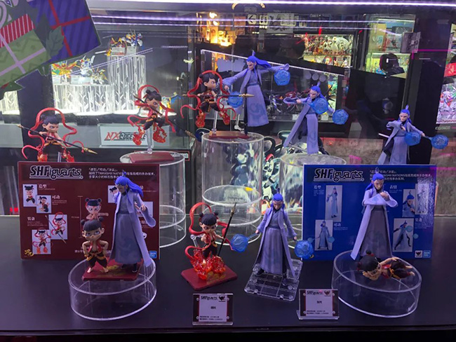 《哪吒之魔童降世》主角哪吒和敖丙首款等比例可动手办.jpg